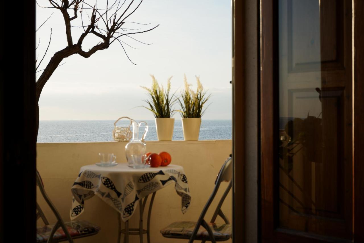 Infinito Mare Villa อาชิเรอาเล ภายนอก รูปภาพ